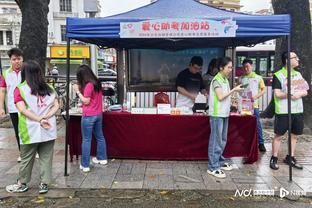 沃格尔谈布克：不会让他出战背靠背 要给他时间准备锦标赛打湖人